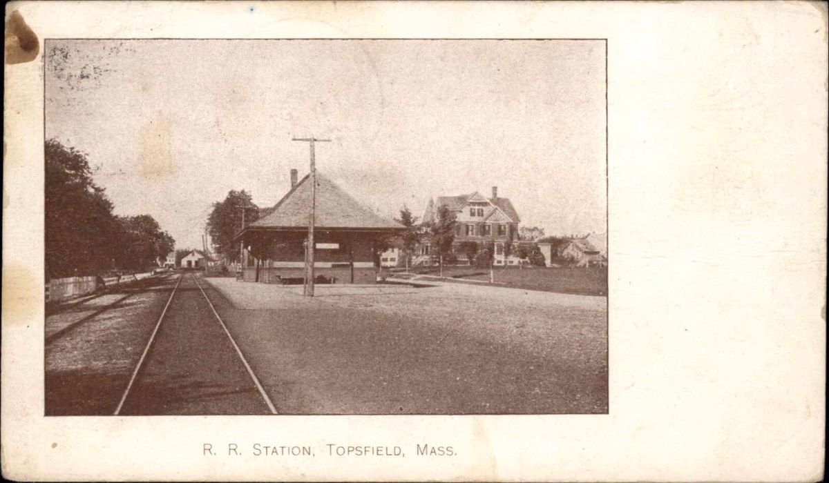 Early 1900s postcard of the railroad station in Topsfield, Massachusetts